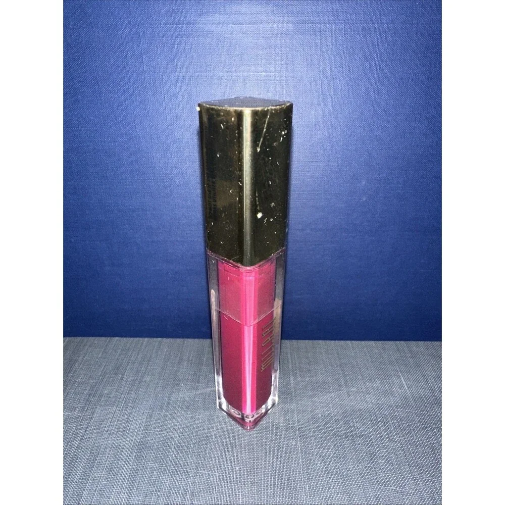 MILANI Amore Matte Lip Creme 15 Gorgeous, rich deep red wine FACTORY SEALED
